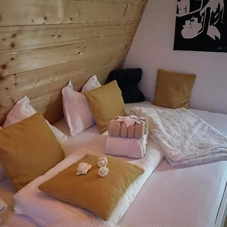 Glamping Holiday House With Hot Tub And Sauna- Hisa Oddiha Villa Smarjeske Toplice Ngoại thất bức ảnh